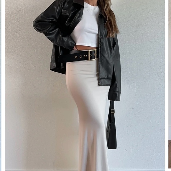 Never worn Honey Mango crop tube top and matching maxi skirt, size S (in beige). - Picture 7 of 8